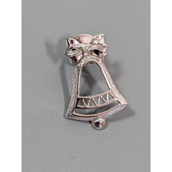 Vintage Avon Christmas Bell Silver Tone Pin Brooch Pin - Picture 5 of 8